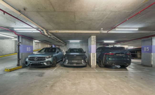x1 Private Executive Car Space Available in Sydney