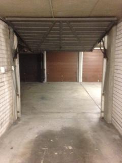 Bondi Beach - Lock up Garage 2 min from beach