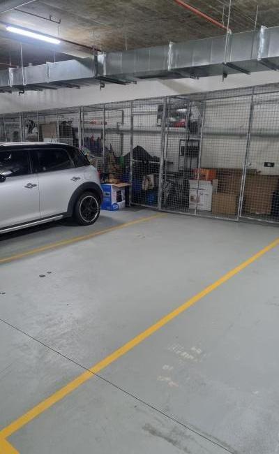 Leasing car spot in a safe and secure apartment block