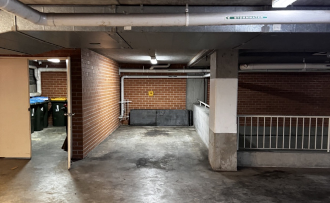 Great parking space near bondi beach and bondi junctiom