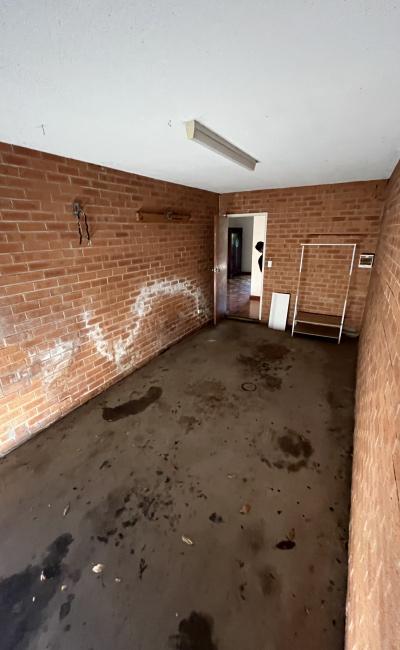 Covered parking place (Garage) in kingsford