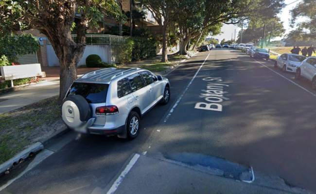 Car space in Kingsford 10min walk into randwick