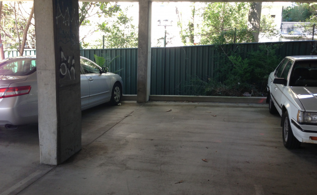 Brisbane - Great Undercover Parking Near St Andrew's War Memorial Hospital #5