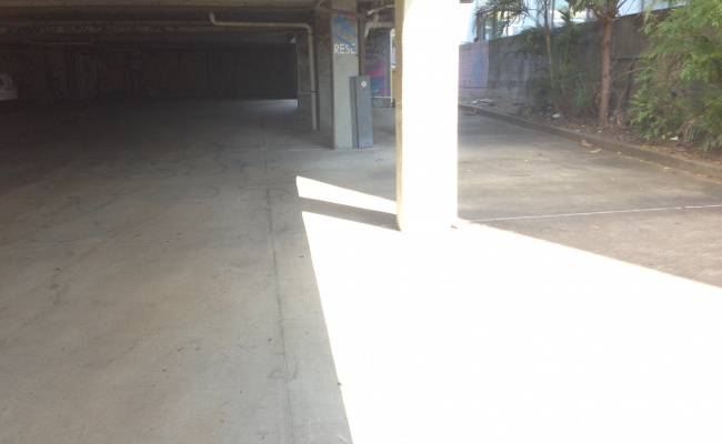 Brisbane - Great Undercover Parking Near St Andrew's War Memorial Hospital #7