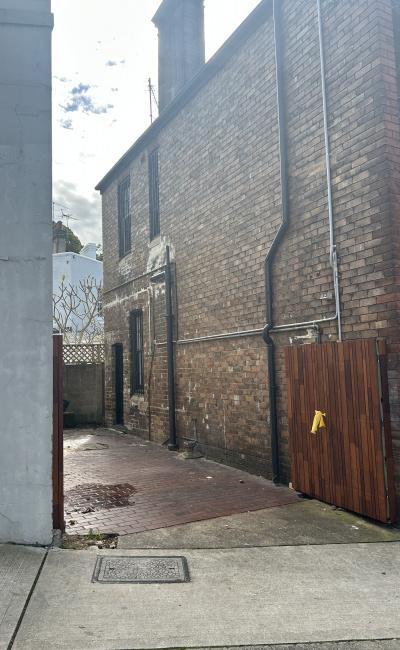 Secure Parking Space in Centre of Darlinghurst! Close to CBD and Local Transport!