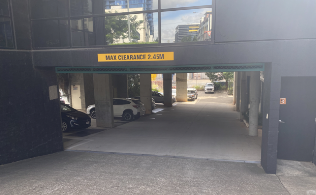 SECURE CONVENIENT RESERVED PARKING AVAILABLE IN SOUTH BRISBANE