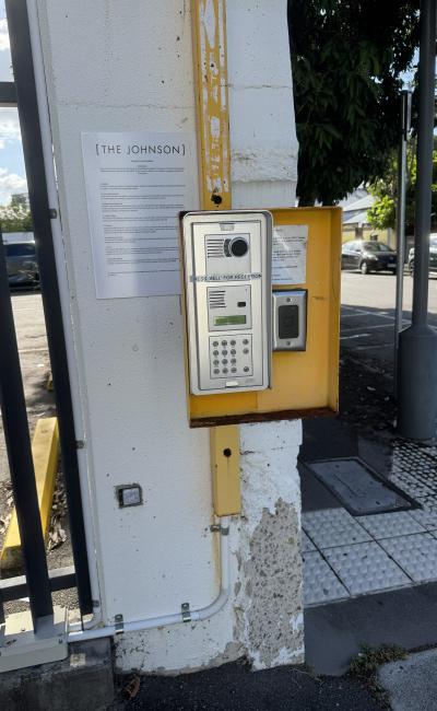 Great parking near CBD and Victoria park, 2 minute walk to bus station City free loop bus 30