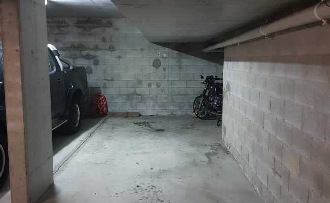 CBD fringe parking, without the CBD price.