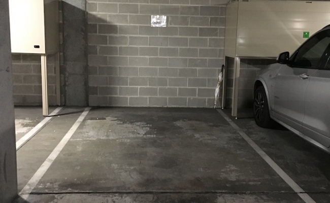 Secure parking, close to city, Taylor Sq/Oxford St