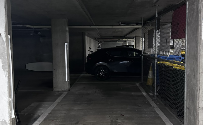 Convenient Carlton Carpark Near QVM & CBD