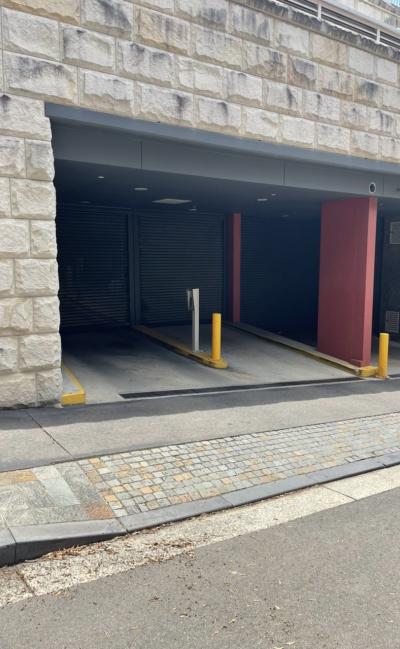 Pyrmont undercover garage. TANDEM PARKING