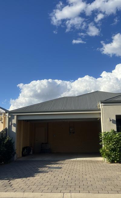 Locked garage parking space in Cannington very near Westfield Carousel