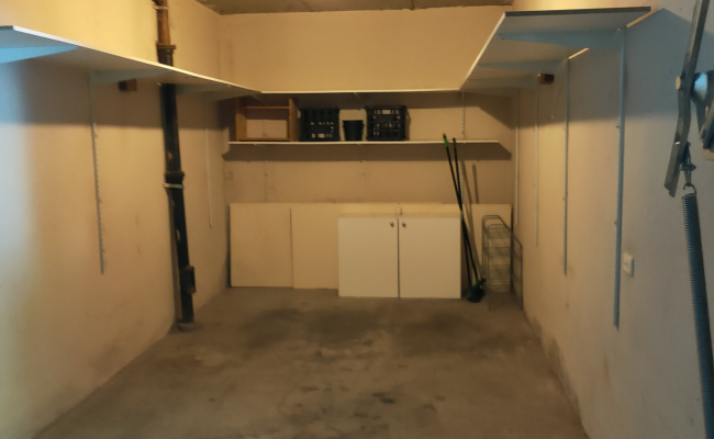 Lock up Storage & garage in Brand St. Artarmon NSW 2064
