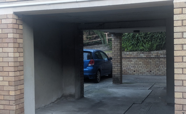 Bray Lane, North Sydney - 800m to North Sydney/Milsons Point