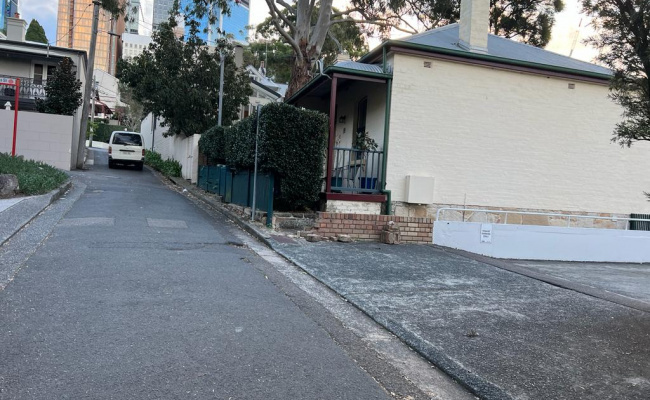 North Sydney - Safe Open Prime Parking Spot close to Office Spaces