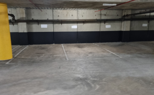 Richmond -  Secure Daily Undercover Parking at Amora Hotel Riverwalk Melbourne