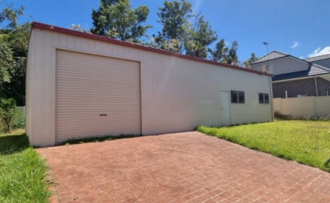 St Marys - 112.5 SQM Warehouse Available for Parking / Storage