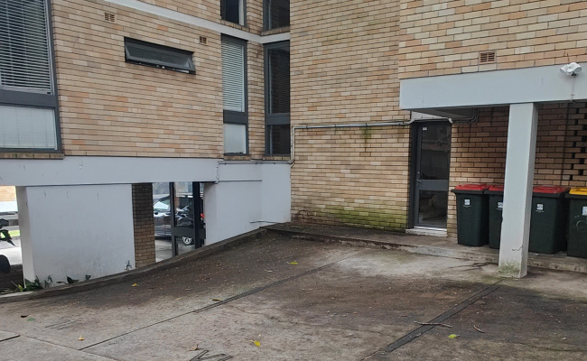 Great parking space close to Waverley, Bronte Beach and Bronte village