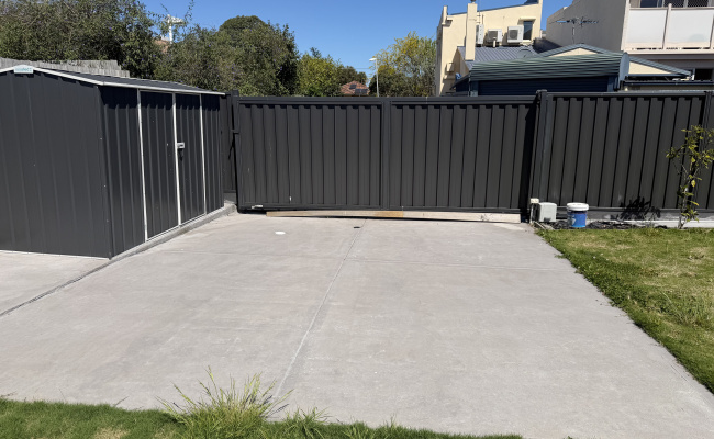 Outside parking on Brooks Street in Bentleigh East Victoria
