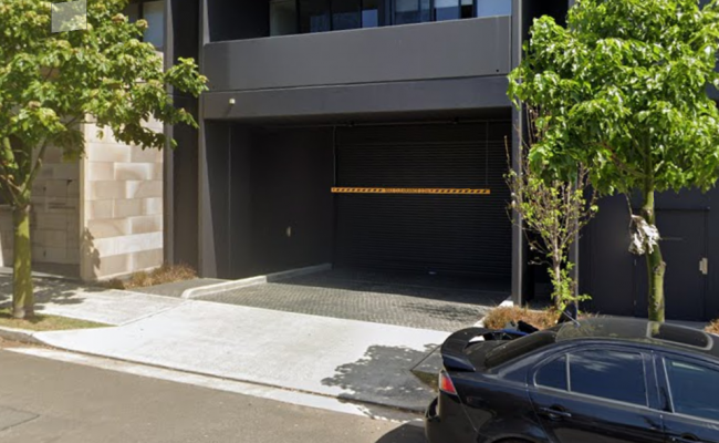 Great parking space near the train station