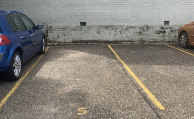 Newtown - secure parking 1 min. walk to King Street, 5 min. walk to RPA