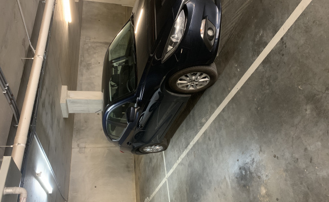 Undercover parking near Monash hospital and uni
