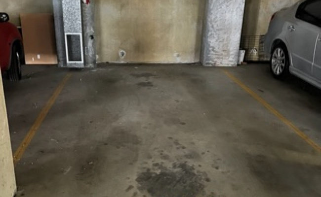 Convenient undercover Lot Chippendale Lot 61
