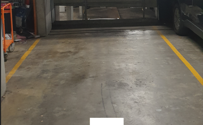 Convenient parking space in Ultimo, near Sydney CBD, UTS, Darling Harbour, TAFE, Star City