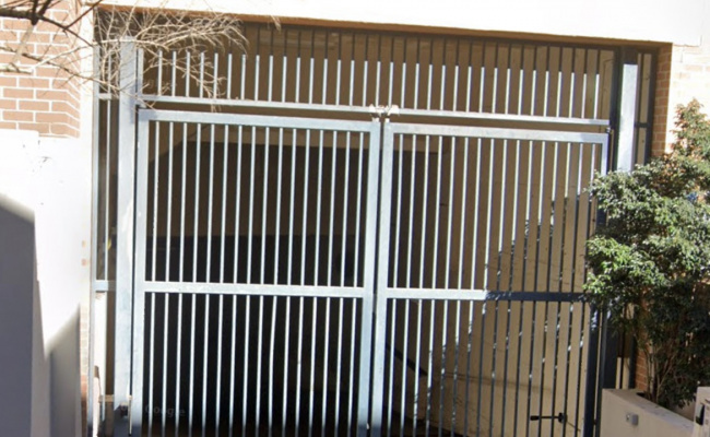 Secured and Great indoor parking space in Bunn street with access key