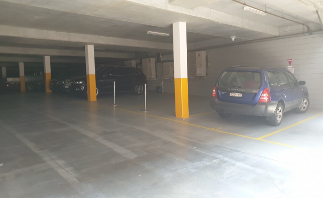 Undercover secure parking space near hospital, station in Heidelberg