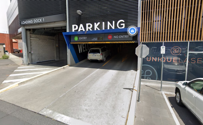 Secure Unreserved Parking on Burke Road