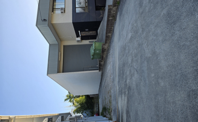 Woolloongabba parking close to park rd station! Up to 10 car spaces