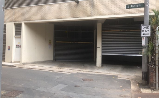 Secure parking spot off Busby Lane/William Street