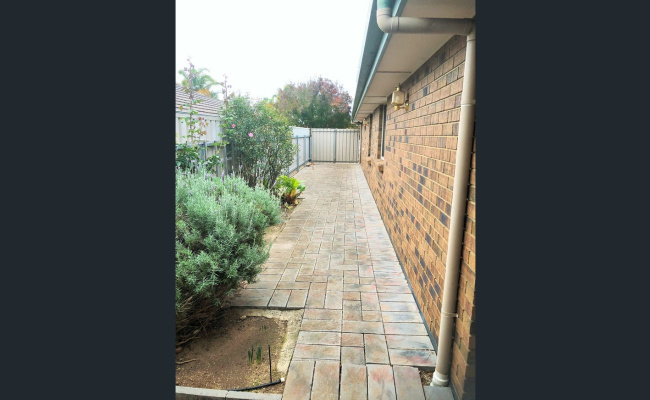 Commercial Van, 4wd, Wagon, Sedan Gated Parking