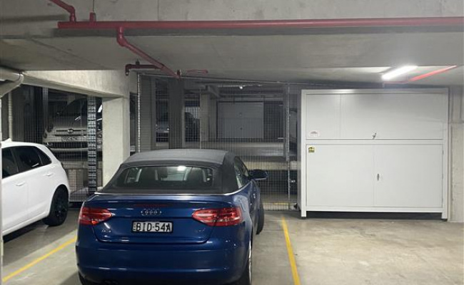 Great parking right in Taylor Square