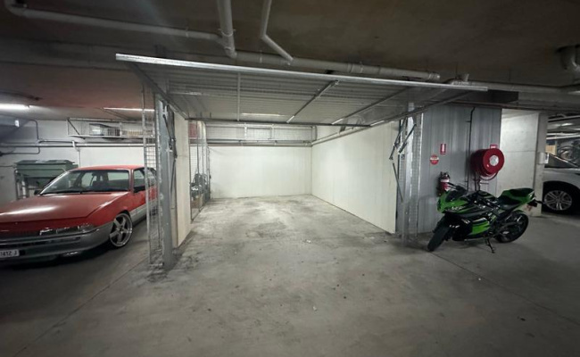 Sdyney City Security Lock Up Garage STORAGE ONLY CAR OR FURNITURE