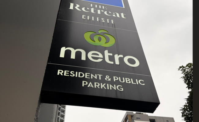 1 parking Olympic Park 2 minutes walk to Accor Stadium