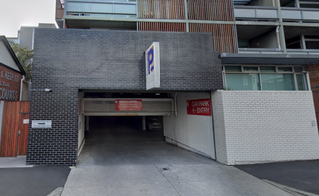 Secure easy access St Kilda carspace