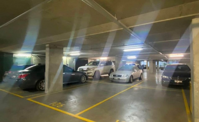 Great parking space near cbd