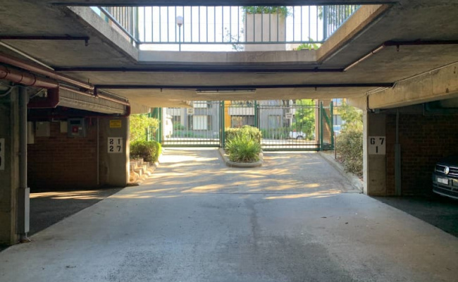 Parking spot near Melbourne Uni and Lygon St