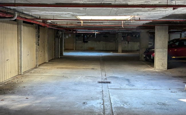 Convenient secure parking near CBD/Universities