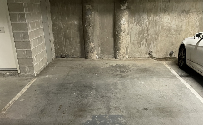 Secure 24/7 indoor space near RPA hospital in the heart of Newtown.