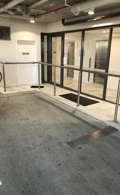 Handy, cheap, secure parking close to PA hospital