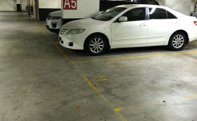 Great parking place next to CBD