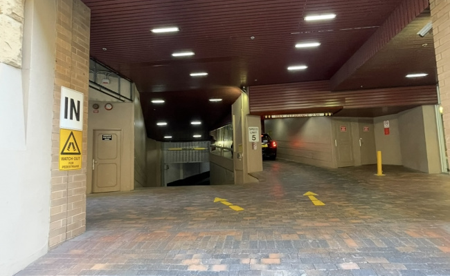 CBD Secure parking spot for rent & 24/7 access