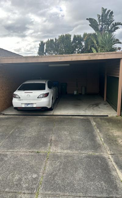 Carport in Hampton park .