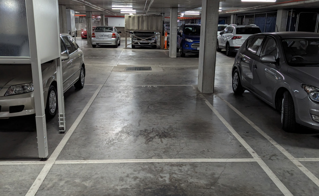 South Yarra - Secure Indoor Parking close to Train Station