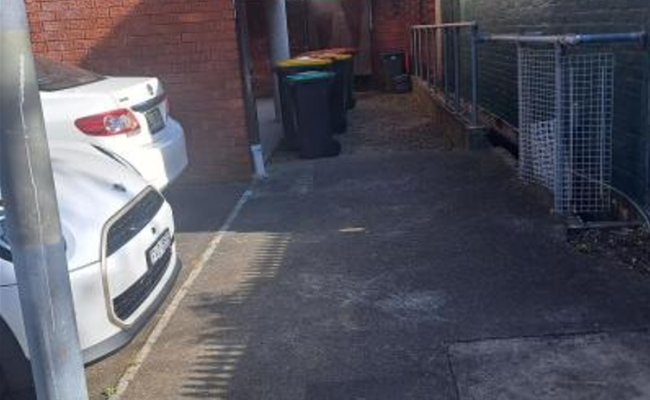 1 minute to Forest Lodge Primary School