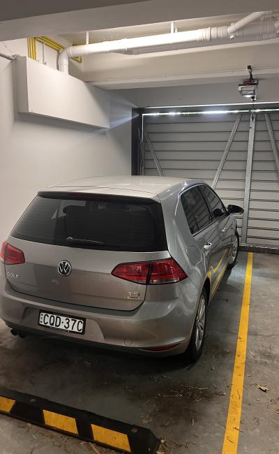 Parking space 8 min walk from Coogee Beach