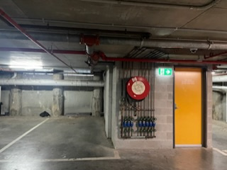West Melbourne - Great Indoor Parking close to the City & Victoria Market